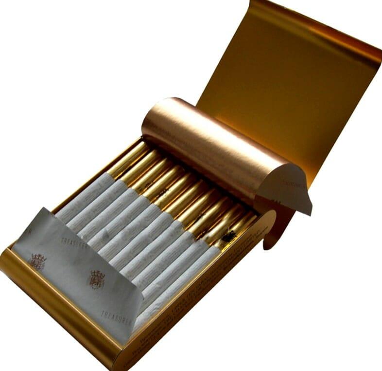 Сигареты с золотым фильтром. Сигареты Treasurer Gold. Самые дорогие сигареты в мире Treasurer. Сигареты Treasurer Luxury Gold. Treasurer Black сигареты.